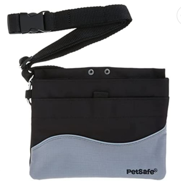 NWOT PETSAFE TREAT POUCH SPORT DURABLE, DOG TRAINING ACCESSORY, BL…      c - Picture 2 of 13